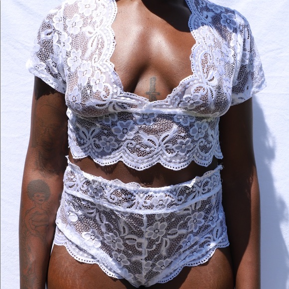 Brand NEW 2 pc embroidered lace set - Picture 1 of 3